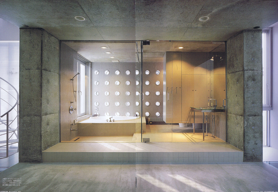 NEW HOUSE 2001/11の写真02